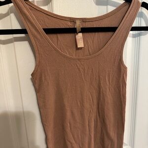 SKIMS soft lounge tank *le* color